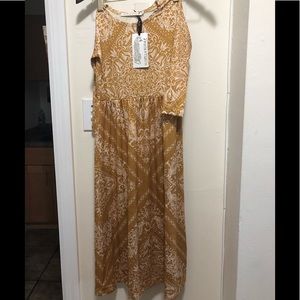 SOLD❤️❤️BNWT Novella Royale, midi dress